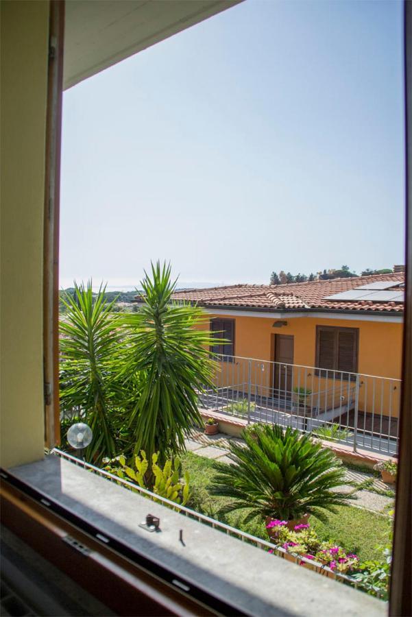 Casa D'Amare - A 600 Mt Dalla Spiaggia Фолоника Екстериор снимка